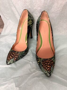 Zara Green and Blue Leaf Print Heels 38  retail $179